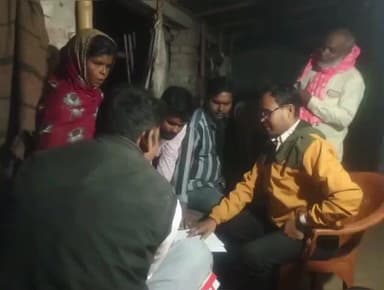 হরিরামপুর: হরিরামপুরে ক্যাম্প করে এসআইআর আবেদনপত্র পূরণে সহায়তা বিজেপির