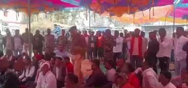 चिनिया: सुशील कोरवा हत्याकांड: आरोपियों की गिरफ्तारी की मांग पर दो दिन से धरना जारी, आश्वासन के बाद भी प्रदर्शन जारी