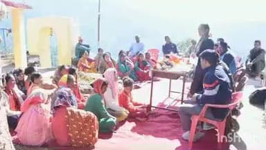 सोमेश्वर: कैबिनेट मंत्री रेखा आर्या ने विभिन्न गांवों में ग्रामीणों की समस्याएं सुनी, कहा- विकास कार्य सरकार की पहली प्राथमिकता है