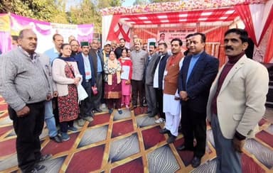 धामी: लोक निर्माण मंत्री ने जुब्बड़हट्टी में आयोजित तीन दिवसीय अनोखी डाली मेले के दूसरे दिन मुख्य अतिथि के रूप में शिरकत की