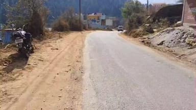 लोहाघाट के राईकोट महर में एनएच का अधूरा नाली निर्माण जनता के लिए बना मुसीबत