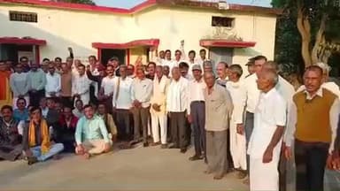 बरघाट: ग्राम धारना में क्षत्रिय पवार समाज के पदाधिकारी और कार्यकर्ताओं की हुई बैठक, समाज के लोग रहे उपस्थित