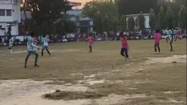 কাটোয়া ২: অগ্রদ্বীপ হাই স্কুল ফুটবল ময়দানে মহিলা ফুটবল টুর্নামেন্টের ফাইনাল খেলা অনুষ্ঠিত হলো