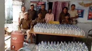 फेनहारा: रतनवा मधुबनी मुख्य सड़क पर वाहन जांच के दौरान पुलिस ने 3 बाइक और 420 बोतल नेपाली शराब के साथ 1 तस्कर को किया गिरफ्तार