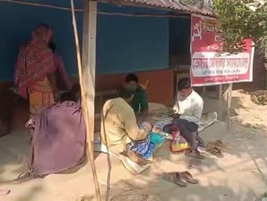 তপন: তপনের কাকনায় এসআইআর আবেদন সহায়তায় সিপিএমের ক্যাম্প