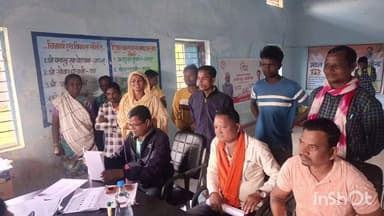 बास्तानार: चित्रकोट विधायक विनायक गोयल ने बुरूगंपाल और रायकोट में मतदाता सूची के विशेष गहन पुनरीक्षण कार्यक्रम का किया निरीक्षण