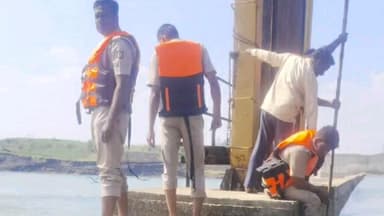 ಔರಾದ್: ಕೌಠಾ(ಬಿ) ಸೇತುವೆಯಿಂದ ನದಿಗೆ ಹಾರಿ ವ್ಯಕ್ತಿ ಆತ್ಮಹತ್ಯೆ; ಎರಡು ದಿನ ಕಳೆದರು ಪತ್ತೆಯಾಗದ ಶವ, ಮುಂದುವರೆದ ಶೋಧ ಕಾರ್ಯ