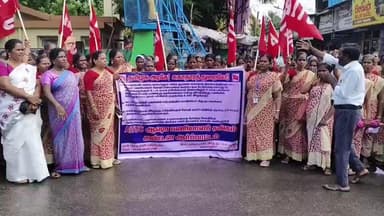 கள்ளக்குறிச்சி: கள்ளக்குறிச்சி கச்சேரி சாலையில் சுகாதார செவிலியரை கண்டித்து ஆஷா பணியாளர் சார்பில் நடைபெற்ற ஆர்ப்பாட்டம்