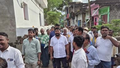 ଧରାକୋଟ: ଲେଙ୍କାଖାଲି ଗ୍ରାମ ଗ୍ରସ୍ତ କରୀ ବିଭିନ୍ନ ଉନ୍ନୟନ କାର୍ଯ୍ୟନେଇ ଗ୍ରାମବାସୀ ଙ୍କ ସହ ଆଲୋଚନା କଲେ ସାନଖେମୁଣ୍ଡି ବିଧାୟକ