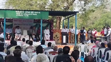 ખેડા: કલેકટર ની અધ્યક્ષતામાં ખાત્રજ તથા ઘોડાલી ખાતે કુપોષણ નિવારણ અભિયાન અંતર્ગત ગ્રામજનો સાથે બેઠક યોજાઈ