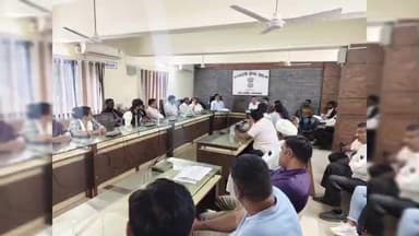 નખત્રાણા: CMના વિવિધ ખાતમુહૂર્ત અને લોકાપર્ણ કરવાના છે, એના ભાગરૂપે કાર્યક્રમ ની પૂર્વ યોજના બેઠક પ્રાંત કચેરી નખત્રાણા યોજાઈ.