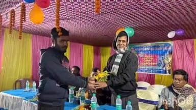 সীমলাপাল: রাতের আলোয় ব্যাটের ঝলক: মণ্ডলগ্রামে শর্ট হ্যান্ড ক্রিকেট টুর্নামেন্টের ধামাকা সূচনা