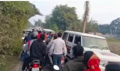 लहलादपुर: छपरा में तेज रफ्तार बस ने बाइक को मारी टक्कर, दो युवक गंभीर रूप से घायल