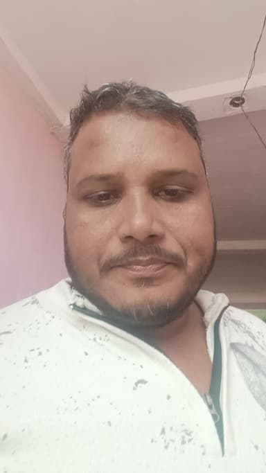 किसी पर्सल वाले भाइ का सामान गिर गया है जो चन्दुबर मोर के नीचे एस के वेराइटी दुकान हे यहा आके आप ले सकते है,