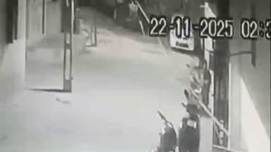 છોટાઉદેપુર: નગરમાં બાઈક ચોરો સક્રિય બન્યા, ખનીજ કમ્પાઉન્ડ સોસાયટીમાંથી બાઈક ચોરી કરતો સીસીટીવી વિડીયો સામે આવ્યો.