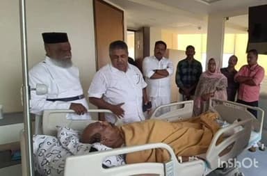 ചെങ്ങന്നൂർ: പരുമലയിലെ സ്വകാര്യ ആശുപത്രിയിൽ ചിട്ടിത്സയിൽ കഴിയുന്ന മുൻ മന്ത്രി ജി സുധാകരനെ മന്ത്രി സന്ദർശിച്ചു