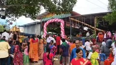 கே.வி.குப்பம்: காட்பாடி அடுத்த தொண்டான் துளசி கிராமத்தில் முருகன் கோவில் கும்பாபிஷேகம் வெகு விமர்சையாக நடைபெற்றது ஏராளமான பொதுமக்கள் பங்கேற்பு