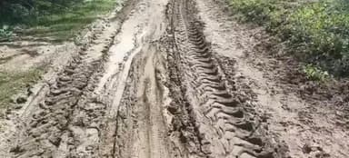 மணமேல்குடி: மாவட்டத்தோடு தொடர்பை இழந்த குடுவையூர் கிராமம் சாலை வசதி செய்து தர கோரிக்கை