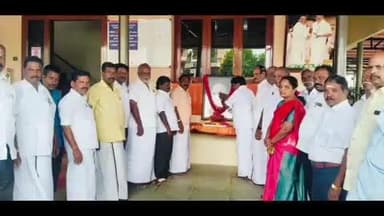 பெரம்பலூர்: முன்னாள் மத்திய அமைச்சர் முரசொலி மாறனின் 22. வது நினைவு தினம்,அவரது திரு வுருவ படத்திற்கு திமுக மாவட்ட அலுவலகத்தில் மலர் தூவி மரியாதை