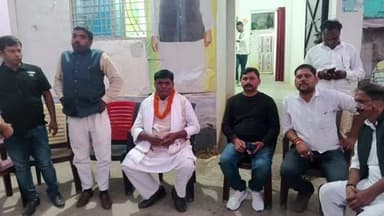 बरहरा: नाथपुर पंचायत के मुखिया प्रतिनिधि और जदयू जिला महासचिव प्रदीप कुमार मंडल ने रूपोली विधायक का भव्य स्वागत किया