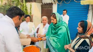 बहादुरगढ़: नगर परिषद चेयरपर्सन सरोज राठी रविवार को वेस्ट जुआ ड्रेन पर आयोजित कार्यक्रम में पहुंचीं