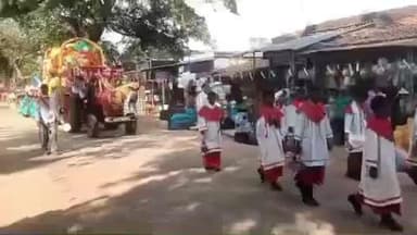 डुमरी: आरसी चर्च नवाडीह में ख्रीस्त राजा तीर्थ यात्रा पर्व धूमधाम से मनाया गया, शोभायात्रा निकाली गई