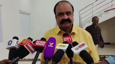 கோவை தெற்கு: சாய்பாபா காலனி பகுதியில் அதிமுக முன்னாள் நிர்வாகி புகழேந்தி செய்தியாளர்களை சந்தித்தார்