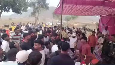 उंटारी रोड: लुंबा सतबहिनी पंचायत में महाकाल प्रीमियम लीग का फाइनल लहर बंजारी ने सुपर ओवर में जीता