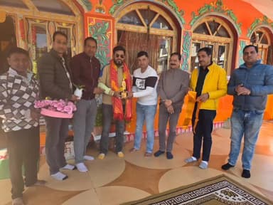 लोहाघाट: उत्तरांचल लोक निर्माण विभाग मिनिस्टीरियल एसोसिएशन के नवनिर्वाचित महामंत्री आनंद पुजारी का लोहाघाट में स्वागत