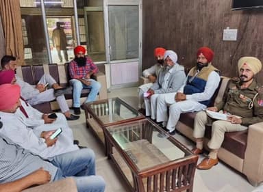 ਰਾਮਪੁਰਾ ਫੂਲ: ਭਗਤਾ ਭਾਈਕਾ ਵਿਖੇ ਐਸ ਐਚ ਓ ਨੇ ਬਲਾਕ ਪ੍ਰਧਾਨ ਨਾਲ ਮੀਟਿੰਗ ਕੀਤੀ