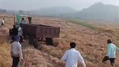 మునగాల: బరాకత్ గూడెంలో భూవివాదంలో అక్క కుటుంబం పై తమ్ముడు ట్రాక్టర్ తో గుద్ది దాడి