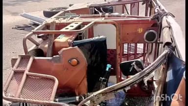 अंबाह: जयदेवी गार्डन के पास आवारा मवेशियों की लड़ाई में पलटा ई-रिक्शा, महिलाएँ और बच्चे घायल