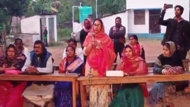 গড়বেতা ১: গড়বেতার কুসুমডহরীতে SIR এর বিরুদ্ধে তৃণমূলের প্রতিবাদ মিছিল ও পথসভা,উপস্থিত বিধায়ক