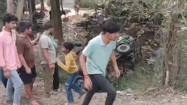 बदलापुर: दाउदपुर में तेज रफ्तार वाहन की टक्कर से भारी ऑटो रिक्शा पलटी, 6 लोग घायल