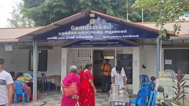 திருப்போரூர்: கேளம்பாக்கம் ஊராட்சி மன்ற அலுவலகத்தில் SIR நிரப்பும் பணி தீவிரம் முன்னாள் MLA இதயவர்மன்,ஆய்வு