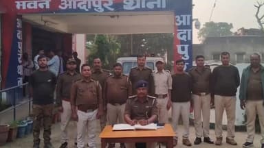 आदापुर: आदापुर थाना में रविवार को थानाध्यक्ष की उपस्थिति में चौकीदारी परेड का आयोजन किया गया