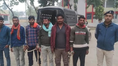 घैलाढ़: मद्य निषेध विभाग ने जिले के विभिन्न चौकों से 8 शराबी, एक शराब कारोबारी और 3 लीटर शराब के साथ एक को किया गिरफ्तार