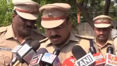 ತಾಳಿಕೋಟಿ: ಬೊಮನಳ್ಳಿ ಗ್ರಾಮದ ಅಮರಮ್ಮ ಗುಡಿಯ ಬಳಿ ಸಾರ್ವಜನಿಕ ಸ್ಥಳದಲ್ಲಿ ಇಸ್ಪೀಟು ಆಡುವಾಗ ಪೊಲೀಸರ ದಾಳಿ : ನಗರದಲ್ಲಿ ಎಸ್ ಪಿ ಲಕ್ಷ್ಮಣ ನಿಂಬರಗಿ