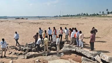 జమ్మికుంట: శంభునపల్లి డ్యాం ధ్వంసం పై ఇసుక మాఫియా కుట్ర చేసిందా, విచారణ జరిపించాలి: బిజెపి జిల్లా అధ్యక్షుడు గంగాడి కృష్ణారెడ్డి.