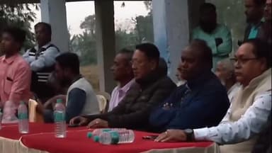 মেখলিগঞ্জ: এসআইআর নিয়ে আলোচনা করতে কুচলিবাড়িতে এলেন মেখলিগঞ্জের প্রাক্তন বিধায়ক অর্ঘ্য রায় প্রধান