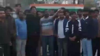 मलसीसर: मंडावा विधायक रीटा चौधरी के जिलाध्यक्ष बनते ही बिसाऊ में खुशी की लहर, आतिशबाज़ी कर मिठाईयां बांटी गईं