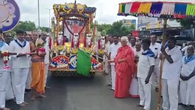 உளுந்தூர்பேட்டை: உளுந்தூர்பேட்டையில் ஸ்ரீ சத்யசாய் பாபா 100வது அவதார திருவிழா ரத ஊர்வலம்