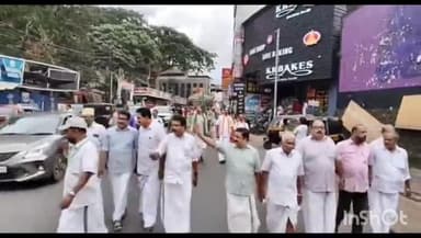 പെരിന്തല്മണ്ണ: പെരിന്തൽമണ്ണ ടൗണിൽ യുഡിഎഫ് സ്ഥാനാർത്ഥികളുടെ റോഡ് ഷോ നജീബ് കാന്തപുരം എംഎൽഎയുടെ നേതൃത്വത്തിൽ നടന്നു