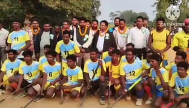 मुरहू: मुरहू में 4 दिवसीय फुटबॉल और हॉकी प्रतियोगिता का शुभारंभ