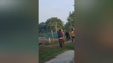 রাজগঞ্জ: শালবাড়ি মোড়ে প্রাত:ভ্রমণ করতে বেড়িয়ে হাতির সামনে পড়ে আতঙ্কে হৃদরোগে আক্রান্ত হয়ে মৃত্যু হল এক মহিলার,এলাকায় আতঙ্ক