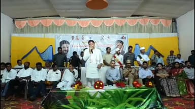 కాటారం: కాటారం సబ్ డివిజన్ లోని ఐదు మండలాల మహిళలకు ఇందిరమ్మ చీరలను అందజేసిన మంత్రి శ్రీధర్ బాబు