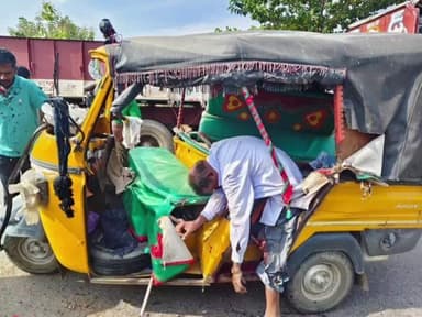 నాగారం: నాగారంలో సూర్యాపేట జనగామ జాతీయ రహదారిపై రోడ్డు ప్రమాదం ఒకరు మృతి