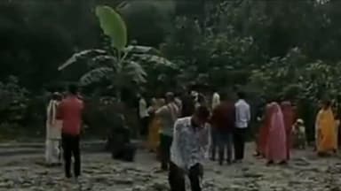 मीनापुर: दाउद छपरा गांव में बंसवारी से मिला महिला का शव, पिता ने लगाया हत्या का आरोप