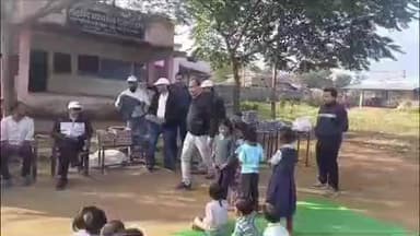 मुलताई: भारत विकास परिषद ने ग्राम हरदौली के प्राथमिक एवं माध्यमिक शाला के बच्चों को ठंड में स्वेटर वितरित किए