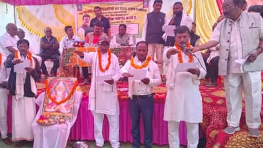 कोटा: ग्राम पुडू में मानिकपुरी पनिका समाज के शपथ ग्रहण समारोह में कोटा विधायक श्रीवास्तव पहुंचे, समाज भवन के लिए ₹5 लाख की घोषणा की